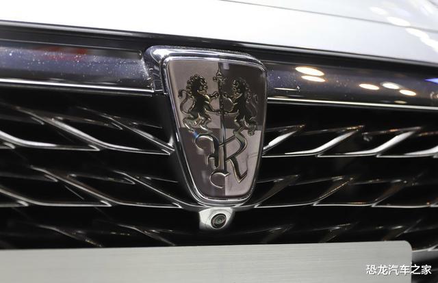 荣威i6|荣威i6 MAX融入国潮元素,配备银河天幕式天窗,乐趣由内而外