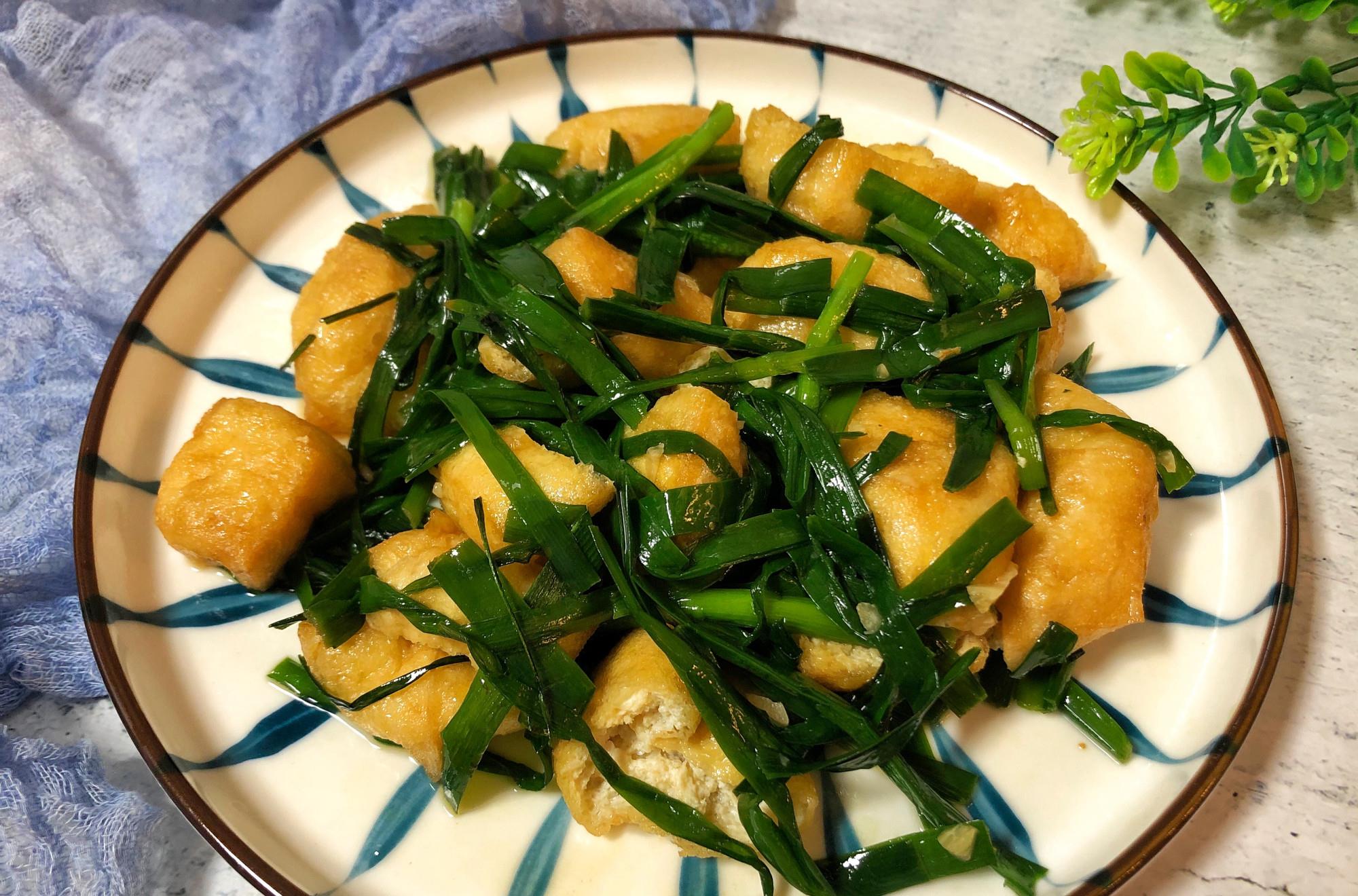 「豆腐」这菜才6元一斤，满满的蛋白质，焖一锅鲜香入味，次次吃光