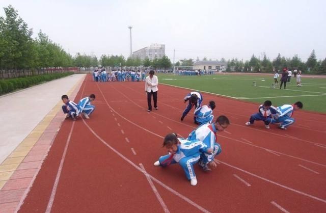 教育部|教育部最新通知，中小学生迎来“坏消息”，家长炸锅了：难以接受