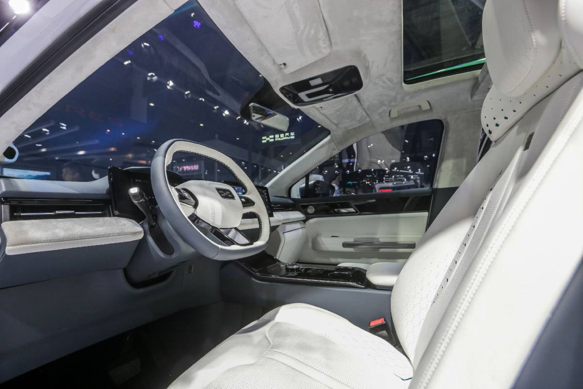 爱驰汽车|具备L3级自动驾驶能力的爱驰U6 ion能否赢得川渝帅哥美女青睐?