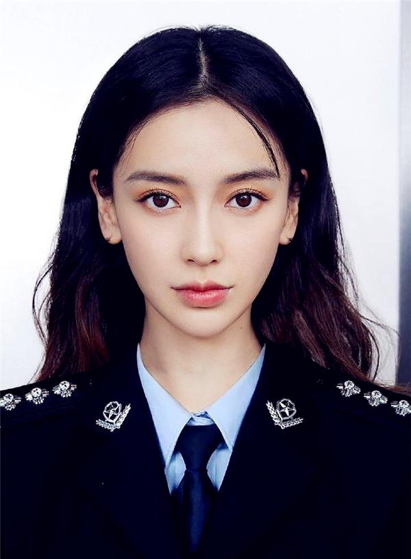 王子文@孙俪穿警服，刘诗诗穿警服，王子文穿警服，看到baby：最美警花