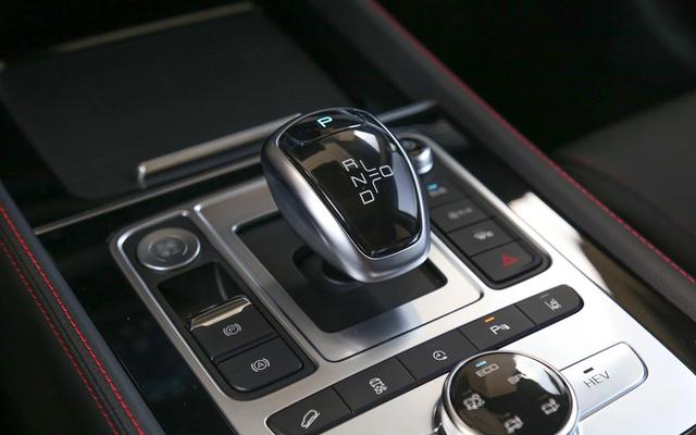 [马力]15万都能落地，中年人买SUV这3款准没错，空间大气场强，还有面子