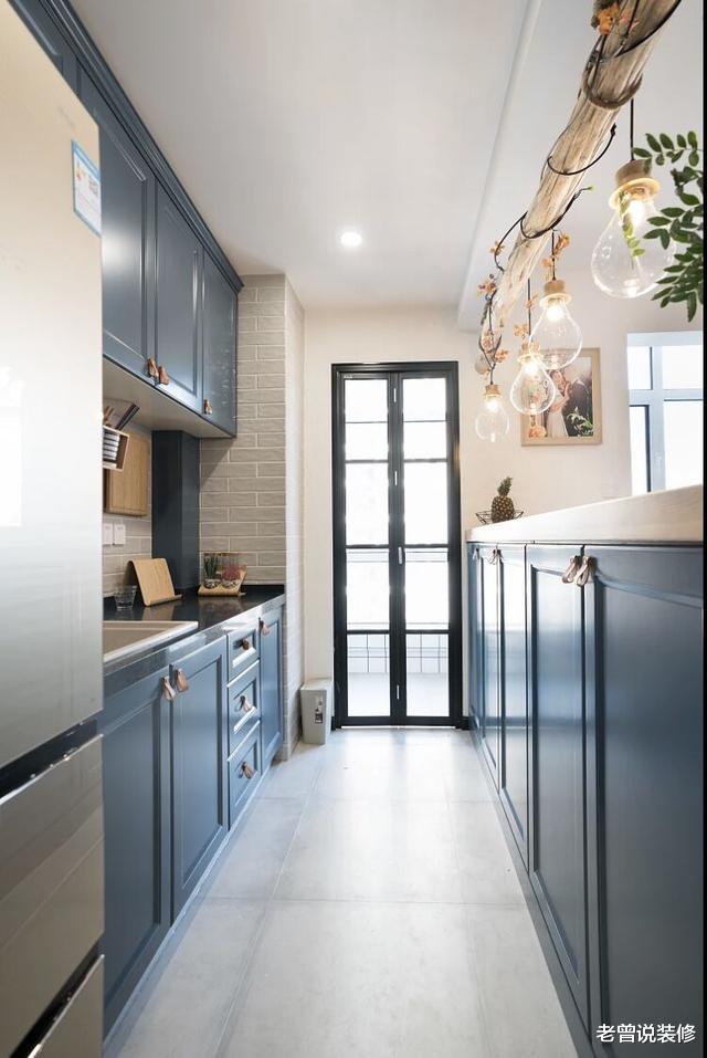 设计师|房子太小无餐厅，她在玄关打个隔断柜，客厅这样装，完美