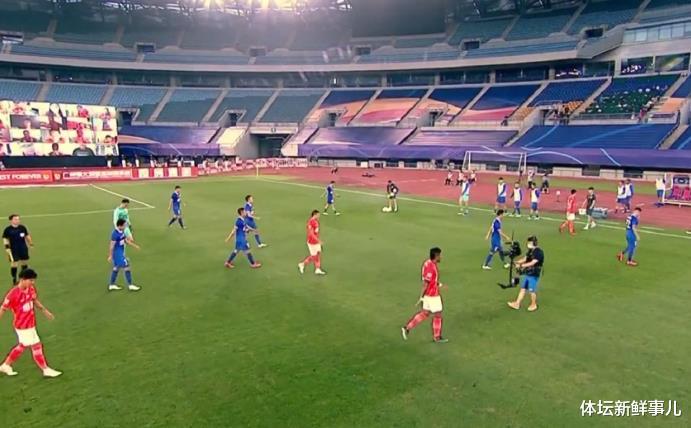 埃尔克森|输球又输人！恒大2-0申花，董路曝内情，艾克森遭炮轰，谁注意郑智举动