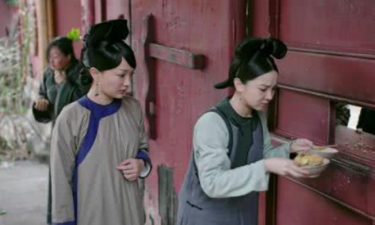 太监|古代嫔妃被打入冷宫，太监为何抢着去服侍，真正目的很残忍