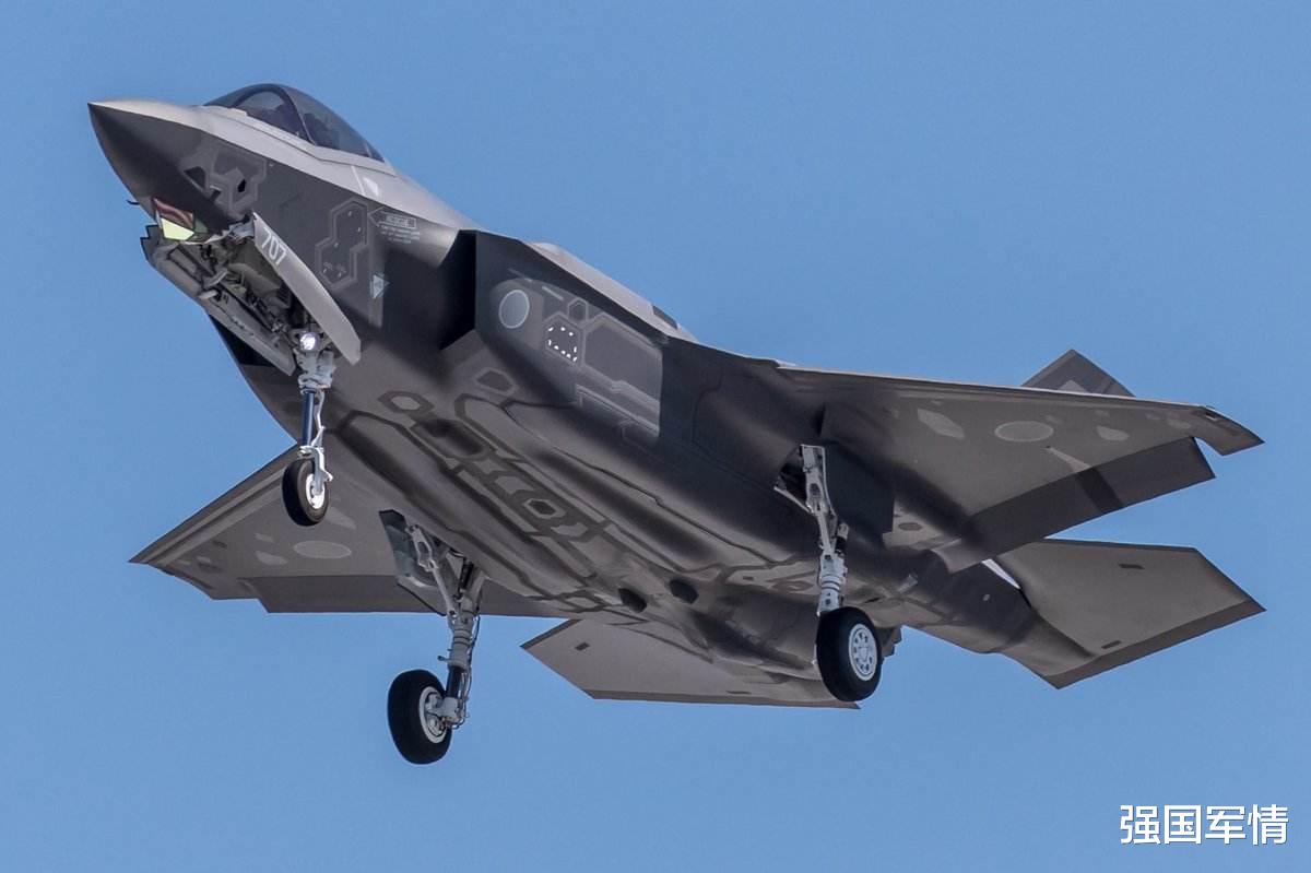 【F-35】F-35时代已经过去！马斯克：如对上人工智能无人机将毫无胜算！