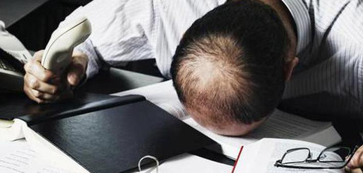 |又一个程序员进了ICU病房，谁为过度工作买单？