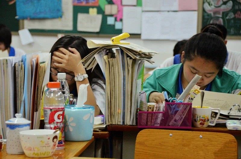 「市场营销」大学有哪些很火,但是很坑的专业?网友:市场营销,学了和白学一样