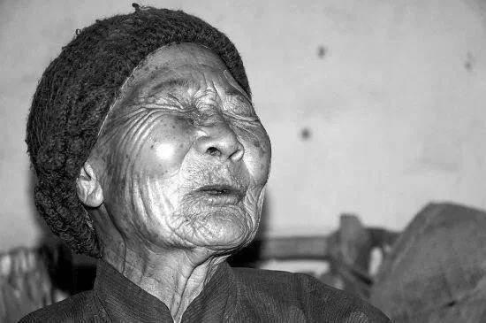 电影▲他被鬼子抢进炮楼，一晚被50多个鬼子践踏，只因长得太美