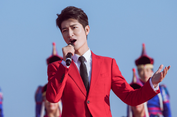 央视|央视制作国庆音乐会，地方台主持人参与录制，或成李思思固定搭档