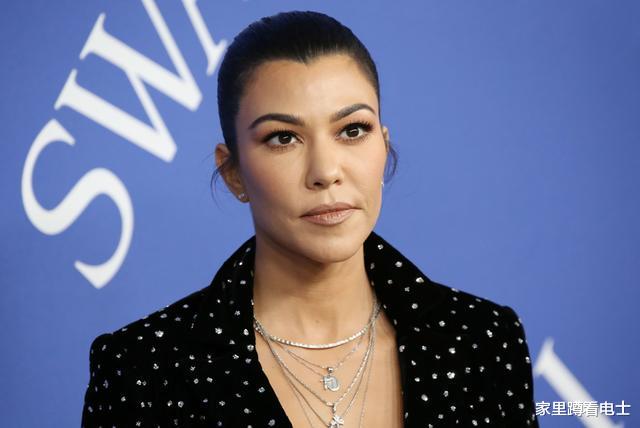 查理兹·塞隆▲票选全球最有名女演员:塞隆不敌朱莉,2名中国女星上榜,海瑟薇翻身