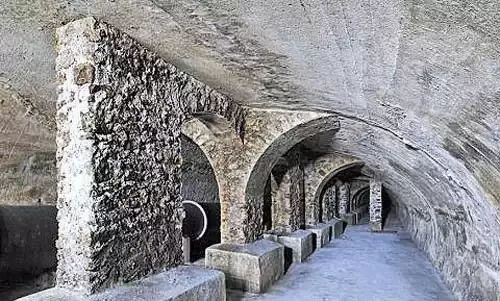 世界华人周刊|洪水来袭，安徽900年古城墙再显神威：古代抗洪防涝设计有多强？