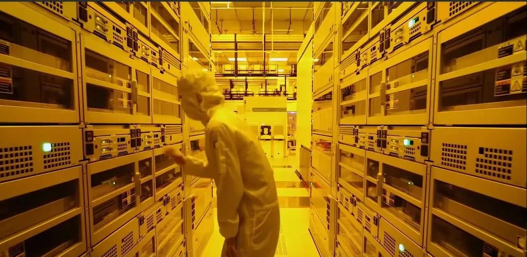 P2P|真的很渴望！中企花7500万购入二手光刻机，股价直接涨停