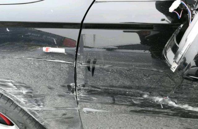 行车记录仪|车子被刮蹭找不到人?交警:学会这3招,他会乖乖主动找你