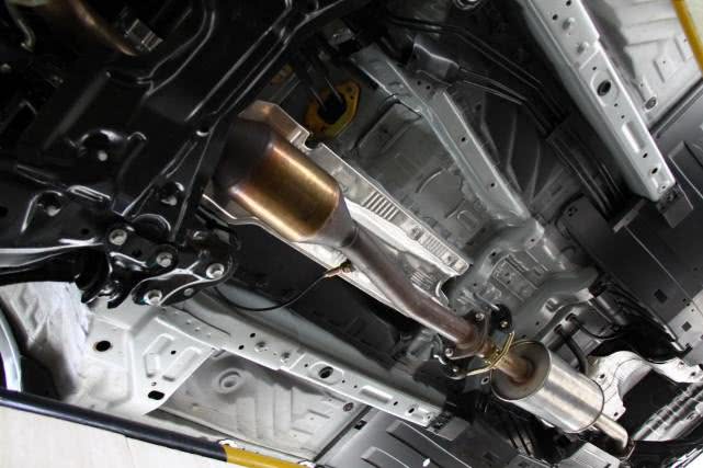 【哈弗H6】长城与奇瑞的差距有多大？拆开哈弗H6和瑞虎8，车主懵了