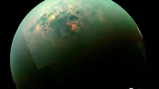 『土卫六』这颗星球有山有水，景色环境比地球还要好，就在太阳系内