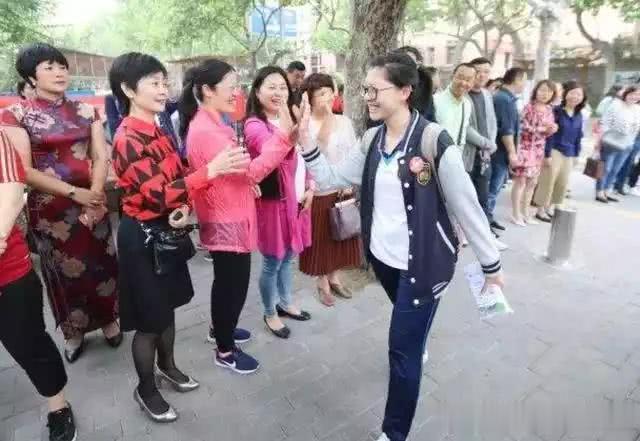 扎心■2020年高考生“太难了”,学生:看完后简直现实又扎心!