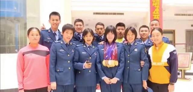 金牌|沒有參加一場比賽，胸前卻掛滿了金牌，中國“最美女替補”火了！