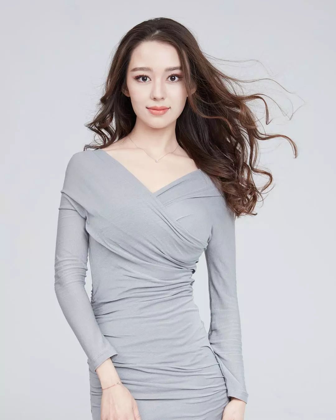 郎朗|钢琴世家又添新人，郎朗和吉娜同时官宣怀孕，网友纷纷送祝福