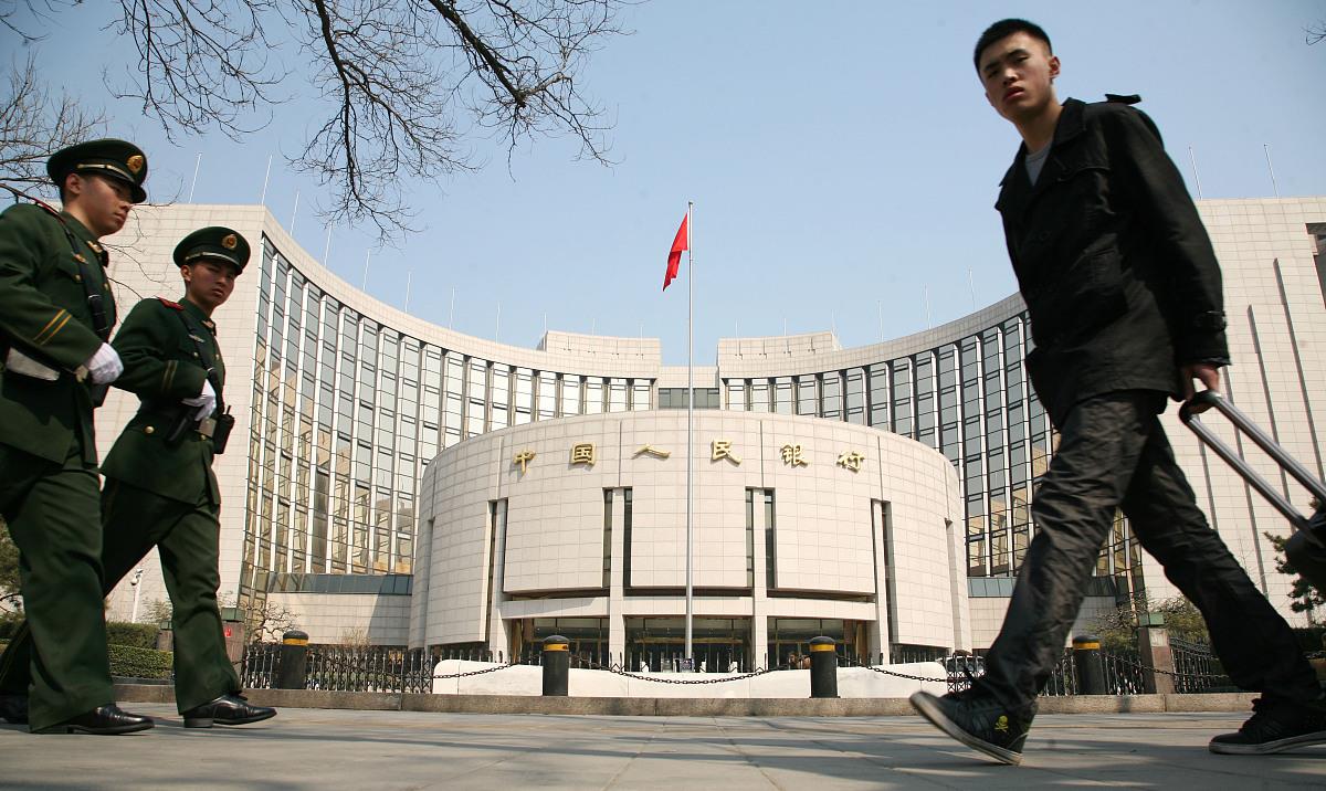 「金融资产」在银行有100万存款，这在国内属于什么水平？银行员工说出实情