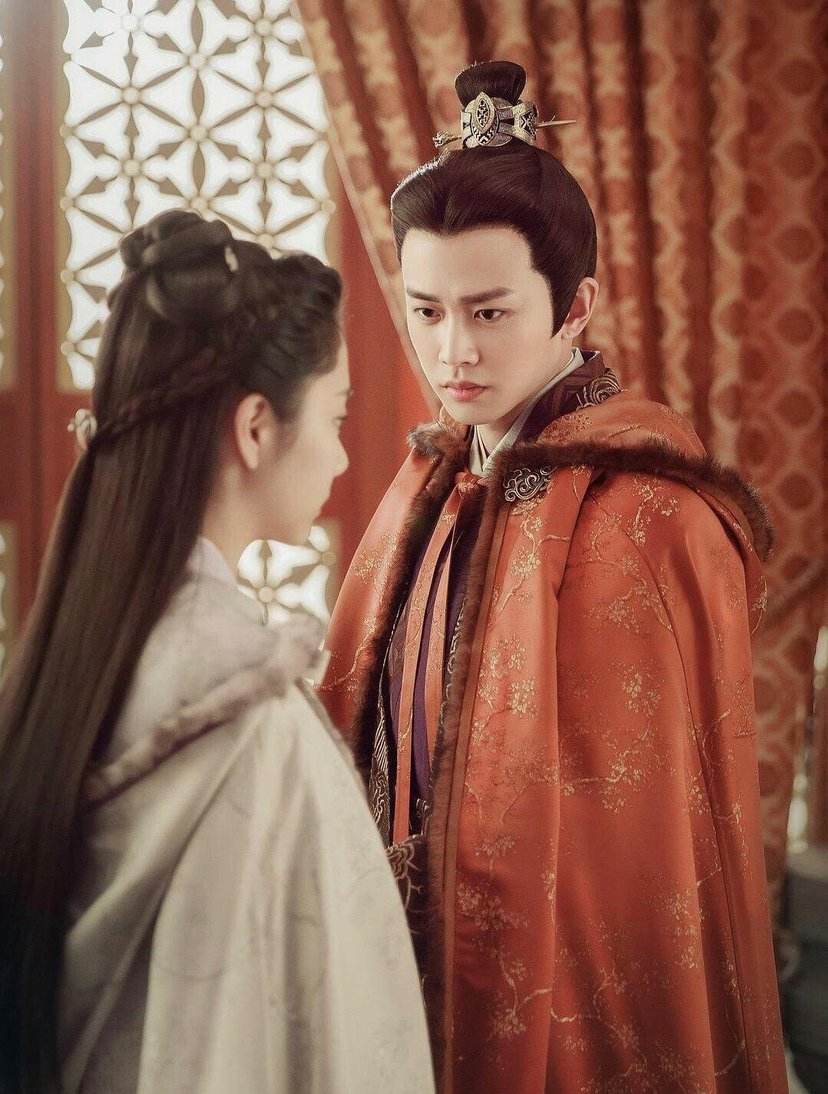 [锦衣之下]又一国产剧在韩大火，《锦衣之下》成韩国高评分剧，网友评论成了亮点