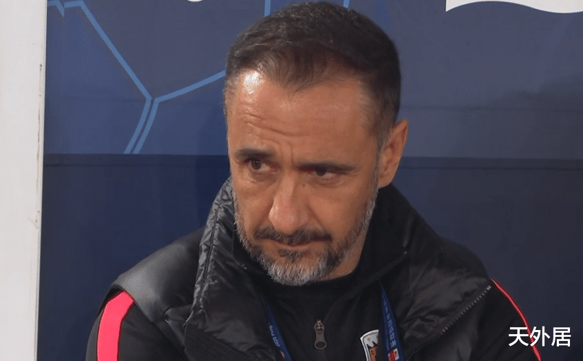 上海上港|5连杀终结！6年最差上港呼之欲出，揪出一大罪臣，董路批他没脑子