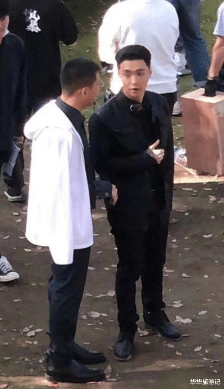 孙红雷|孙红雷为戏减肥成功，片场与张艺兴同框路透曝光，面相年轻十几岁