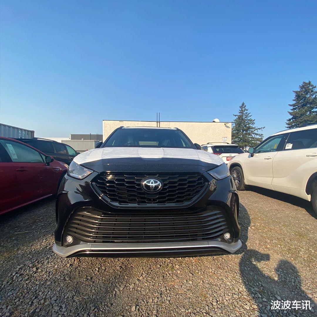 丰田汉兰达|全新丰田汉兰达XSE实拍,前脸像灭霸,采用很个性化的设计