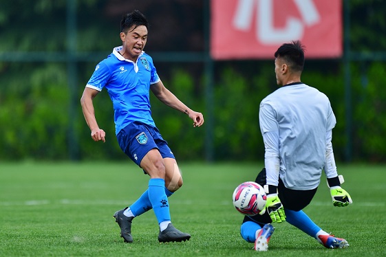 欧洲■国青边锋遭欧洲多队放弃,本想开发中国市场但实力有限,已回中甲