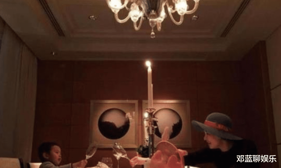 李晨|李晨住四合院，baby住城堡，邓超住小区，跑男只有他还在租房子住