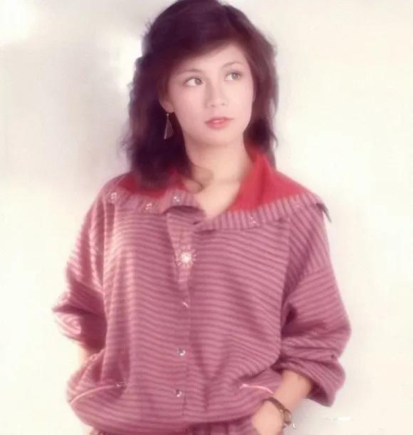 「翁美玲」翁美玲逝世35周年，罕见美照曝光，生前为情所困去世后跟母亲合葬