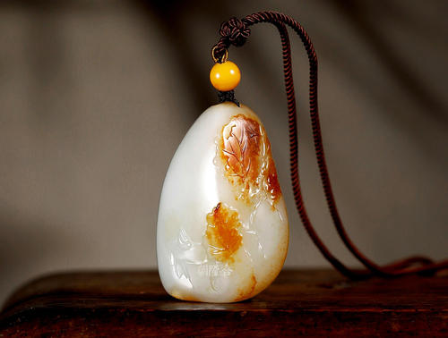 |都说和田玉“养”人！你知道怎么“养”它，它才会“养”你吗？