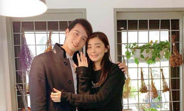 #周杰伦#周杰伦37岁小师妹结婚，与小7岁男友恩爱甜美，曾被周杰伦青睐