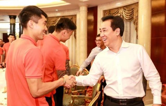 『郑智』人民日报为何点评郑智？既是对郑智的肯定，也是对年轻球员的期待