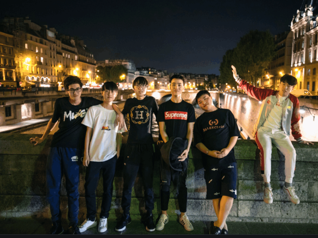 RNG|就在今天，RNGvsGNR登上热搜，看完四场对局过程后，弹幕都笑哭了！哈哈哈