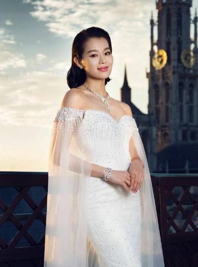 胡杏儿|被黄宗泽“哄”8年,小3逼宫终心死,胡杏儿转身倒贴3000万嫁人