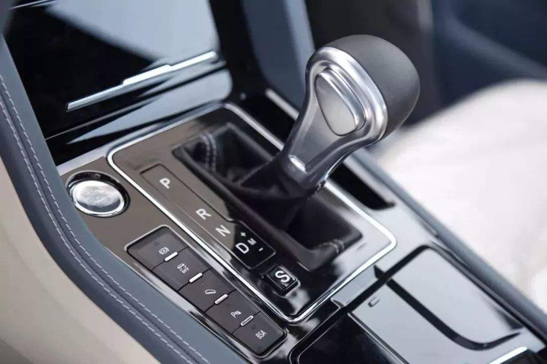 [自动挡]自动挡上的P、R、N、D、S、L和M，都是啥意思？一句口诀教会你