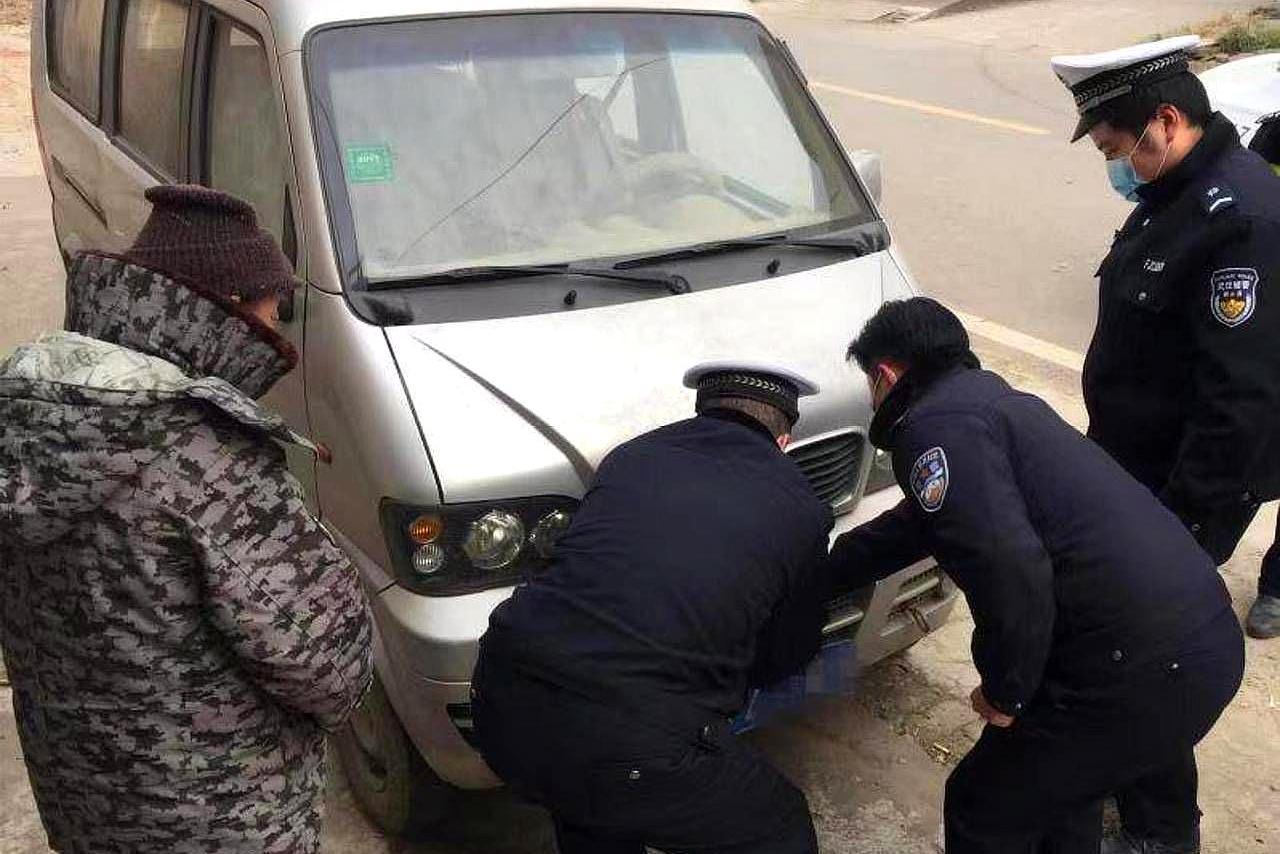 胡了说扒道 武汉市蔡甸区交警,赶赴汉川成功查获,一台重点隐患车辆