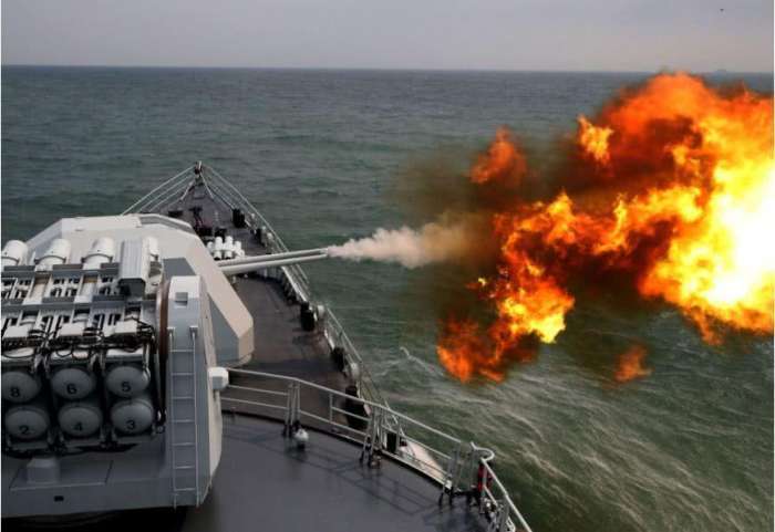 「美军」这次碰到俄罗斯底线,俄军不警告直接开炮,美军下令紧急逃离