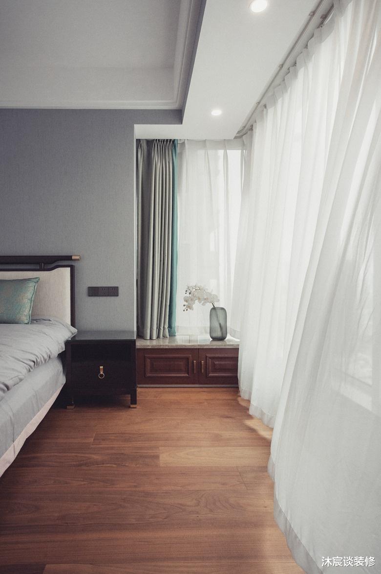 |三代同堂住新中式大平层,室内古朴温馨,沉稳大方,让人安逸舒适