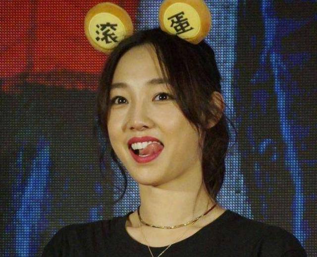 白百何|白百何为啥被称作“女版陈冠希”？看看这些照片，你就知道原因了