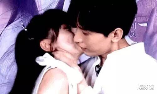 成毅|成毅太害羞，《奔跑吧》特别篇与女嘉宾牵手，不敢直视对方