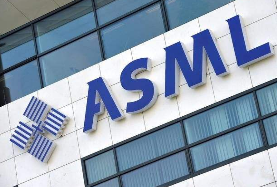 台积电|这次轮到台积电着急了,光刻机巨头突然宣布,一切竟来得如此之快!