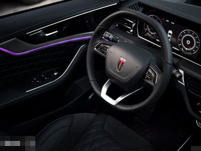 红旗hs5■20万元买啥车？选这台车绝对不会错，既有面子又有里子