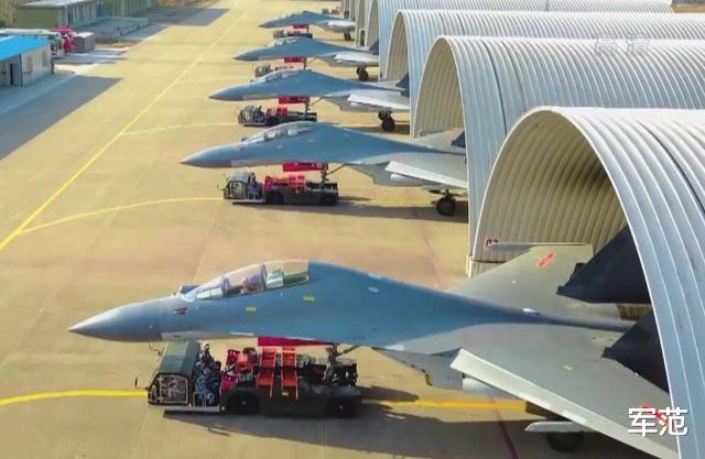 歼-16▲空军“炸弹卡车”装备数量破150架，歼-16重要性真堪比歼-20了？