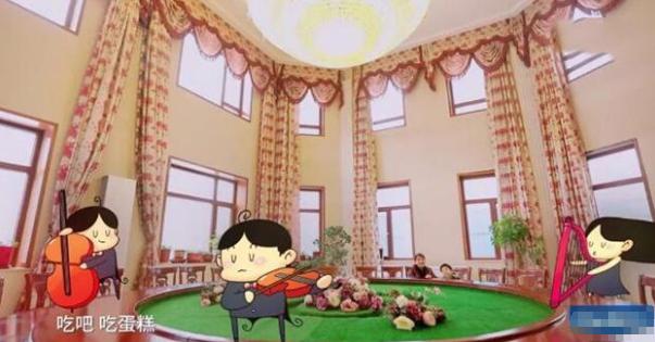 ▲走进黄圣依和扬子的豪宅，整个设计参照故宫而建，还配备了滑雪场