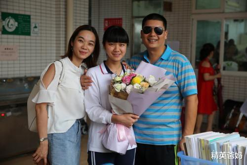 『』赢得高考的孩子,家长基本有3个特征,孩子优秀,需要父母的付出