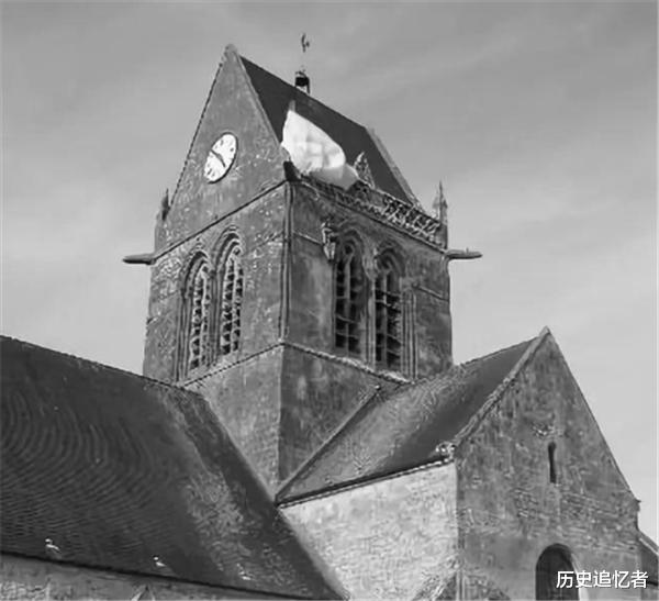 淮南 二战最幸运的伞兵,靠挂在教堂上装死保住性命,一挂就是76年