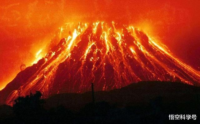 火山喷发:持续7分钟!连喷两次,产生高达6千米灰烬,地球火山又活跃了?