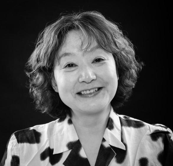 ##77年高考第一位女状元,语文只差1分就满分,如今她过得怎么样?